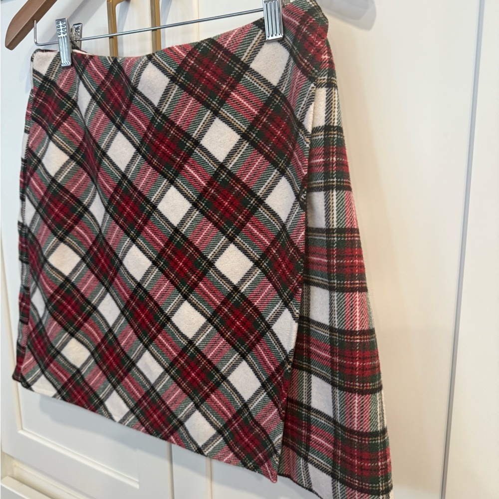Hollister Plaid Mini Skirt in Red, Green, Cream